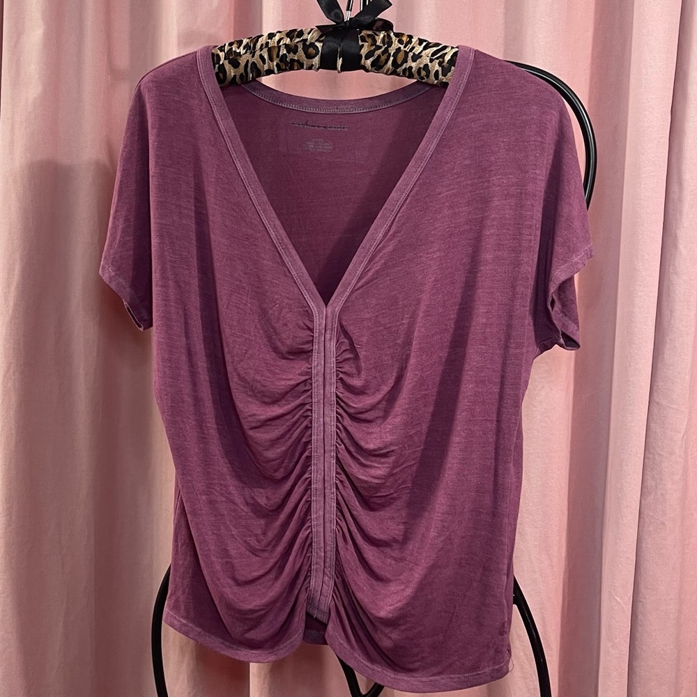 💕NWT AE pink ruched top